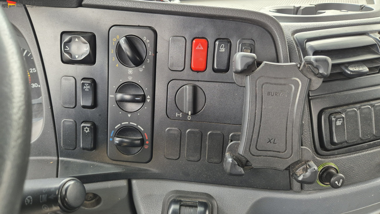 Mercedes-Benz 1833 HIAB Kran, Funk FB Scheckheft gepflegt bei Mercedes - Φορτηγό με ανοιχτή καρότσα, Φορτηγό με γερανό: φωτογραφία 5 Mercedes-Benz 1833 HIAB Kran, Funk FB Scheckheft gepflegt bei Mercedes - Φορτηγό με ανοιχτή καρότσα, Φορτηγό με γερανό: φωτογραφία 5