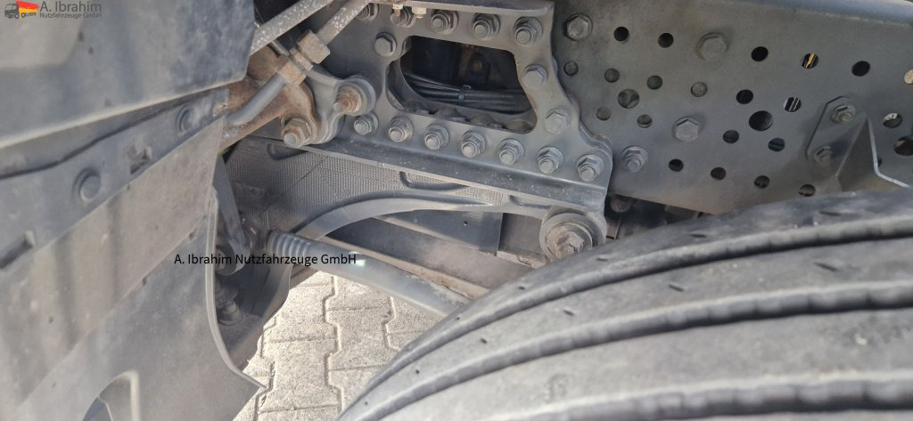 Mercedes-Benz 1842LS Zugmaschine mit Kontergewicht - Τράκτορας: φωτογραφία 4 Mercedes-Benz 1842LS Zugmaschine mit Kontergewicht - Τράκτορας: φωτογραφία 4