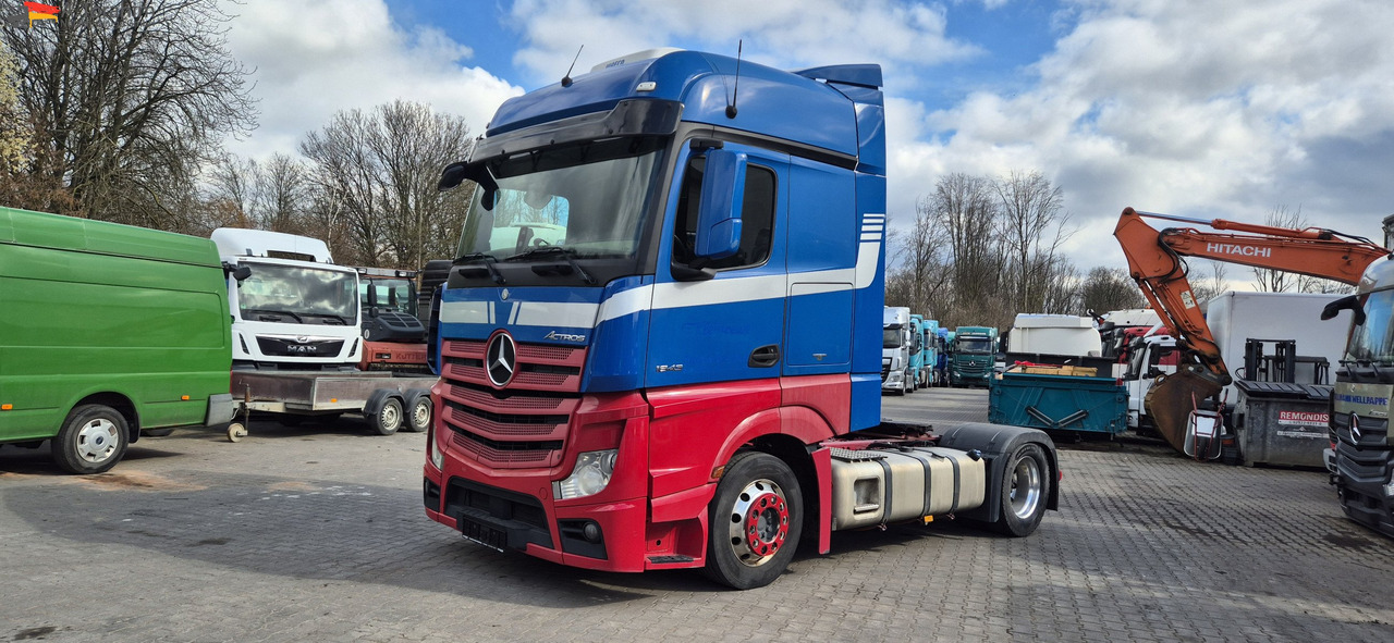 Mercedes-Benz 1843 Klima, Retarder, Topzustand, einsatzbereit - Τράκτορας: φωτογραφία 1 Mercedes-Benz 1843 Klima, Retarder, Topzustand, einsatzbereit - Τράκτορας: φωτογραφία 1