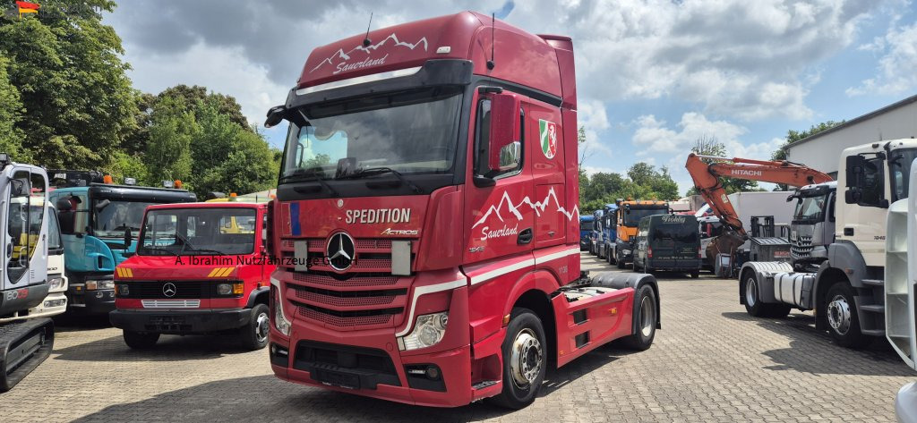 Mercedes-Benz 1845 Retarder Klima, Kühlschrank deutsches Fahrzeug - Τράκτορας: φωτογραφία 1 Mercedes-Benz 1845 Retarder Klima, Kühlschrank deutsches Fahrzeug - Τράκτορας: φωτογραφία 1