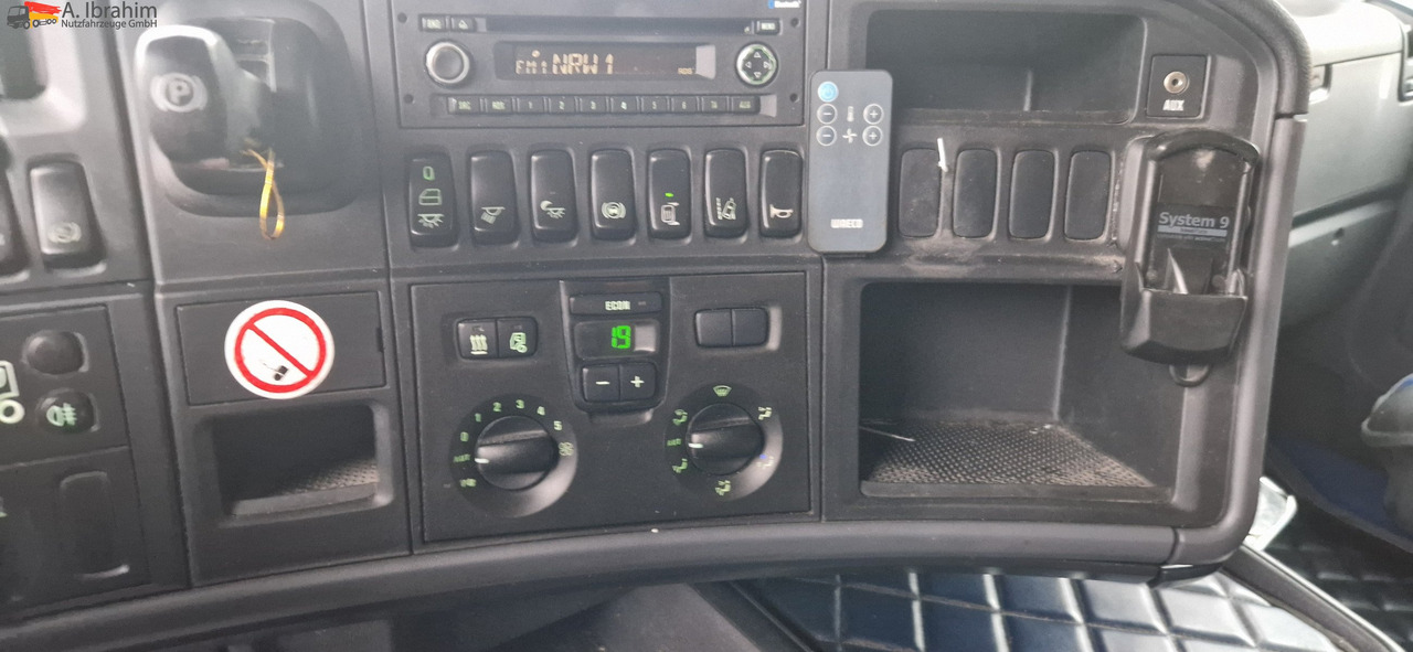 Scania R410 Retarder, Klima, Standklima Top Zustand!! - Φορτηγό μουσαμάς: φωτογραφία 3 Scania R410 Retarder, Klima, Standklima Top Zustand!! - Φορτηγό μουσαμάς: φωτογραφία 3
