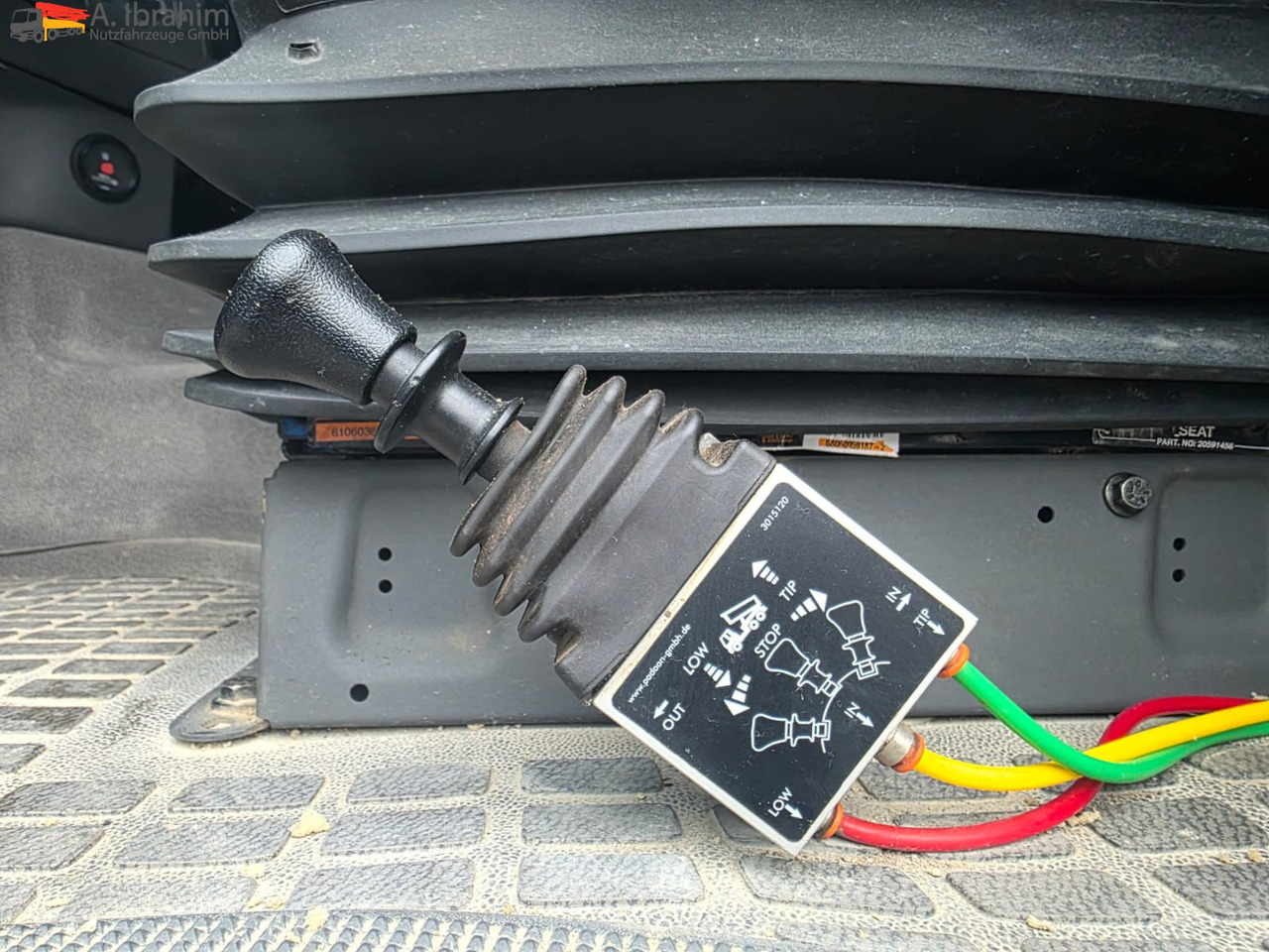 Volvo FH 520 | 6x4 | Schaltgetriebe | Blatt Blatt Klima | Trommelbremse | 3 Pedals - Τράκτορας: φωτογραφία 4 Volvo FH 520 | 6x4 | Schaltgetriebe | Blatt Blatt Klima | Trommelbremse | 3 Pedals - Τράκτορας: φωτογραφία 4