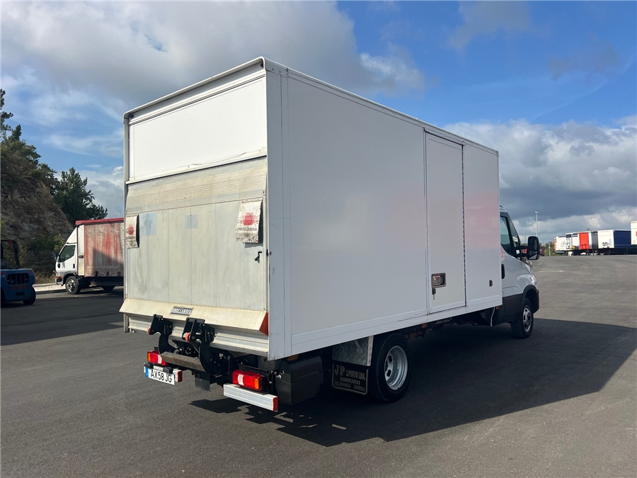 Iveco 35C16HA8 - Επαγγελματικό αυτοκίνητο κόφα: φωτογραφία 4 Iveco 35C16HA8 - Επαγγελματικό αυτοκίνητο κόφα: φωτογραφία 4