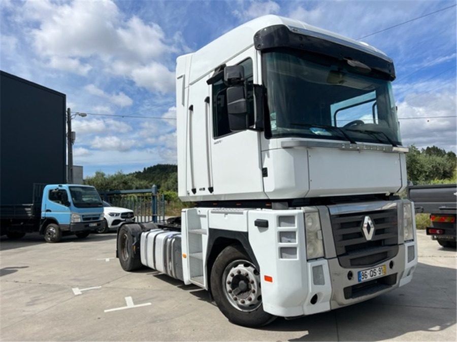 Renault AE 480 - Τράκτορας: φωτογραφία 2 Renault AE 480 - Τράκτορας: φωτογραφία 2