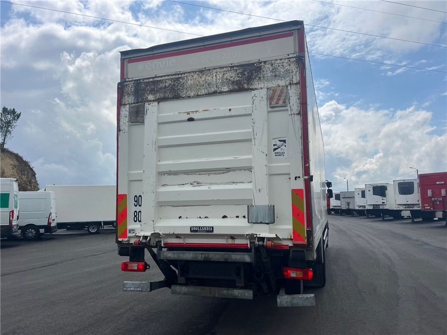 Renault D 19 - Φορτηγό κόφα: φωτογραφία 3 Renault D 19 - Φορτηγό κόφα: φωτογραφία 3