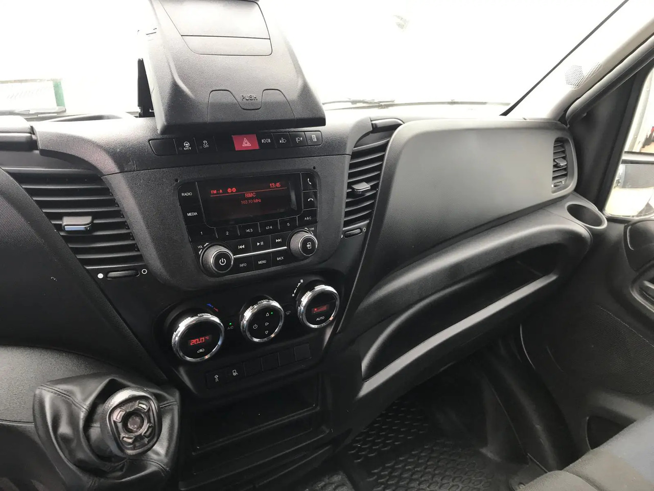 IVECO DAILY 35C16 CC 3000 - Επαγγελματικό αυτοκίνητο με μουσαμά: φωτογραφία 4 IVECO DAILY 35C16 CC 3000 - Επαγγελματικό αυτοκίνητο με μουσαμά: φωτογραφία 4
