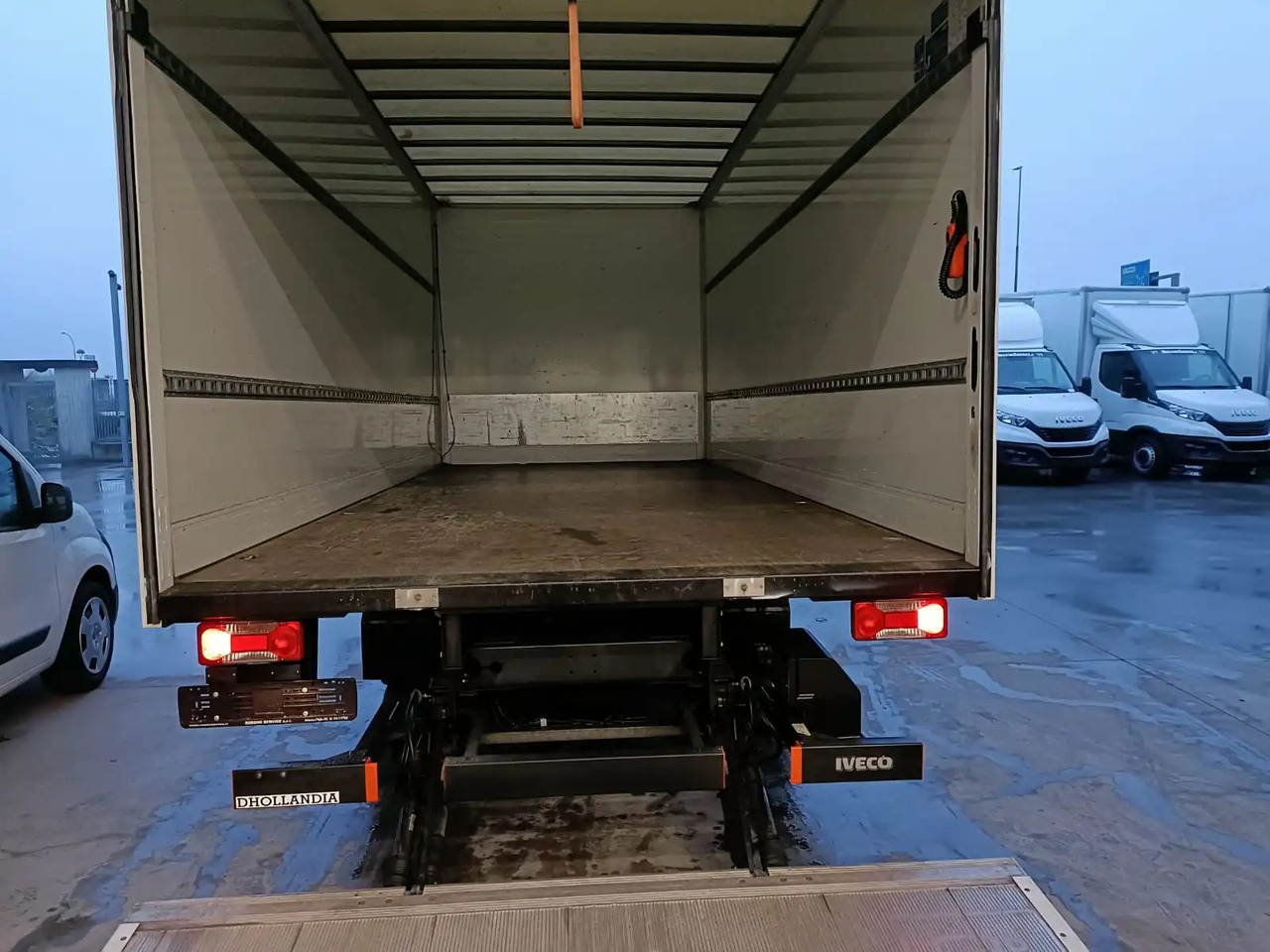 Φορτηγό κόφα IVECO DAILY 72C18 72.180 HI P: φωτογραφία 9