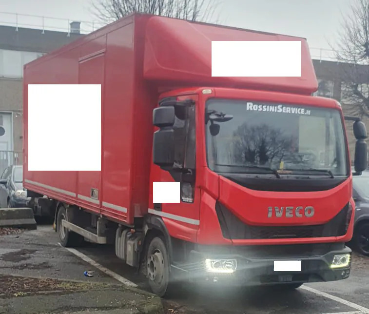 IVECO EUROCARGO 100E18 - Φορτηγό κόφα: φωτογραφία 1 IVECO EUROCARGO 100E18 - Φορτηγό κόφα: φωτογραφία 1