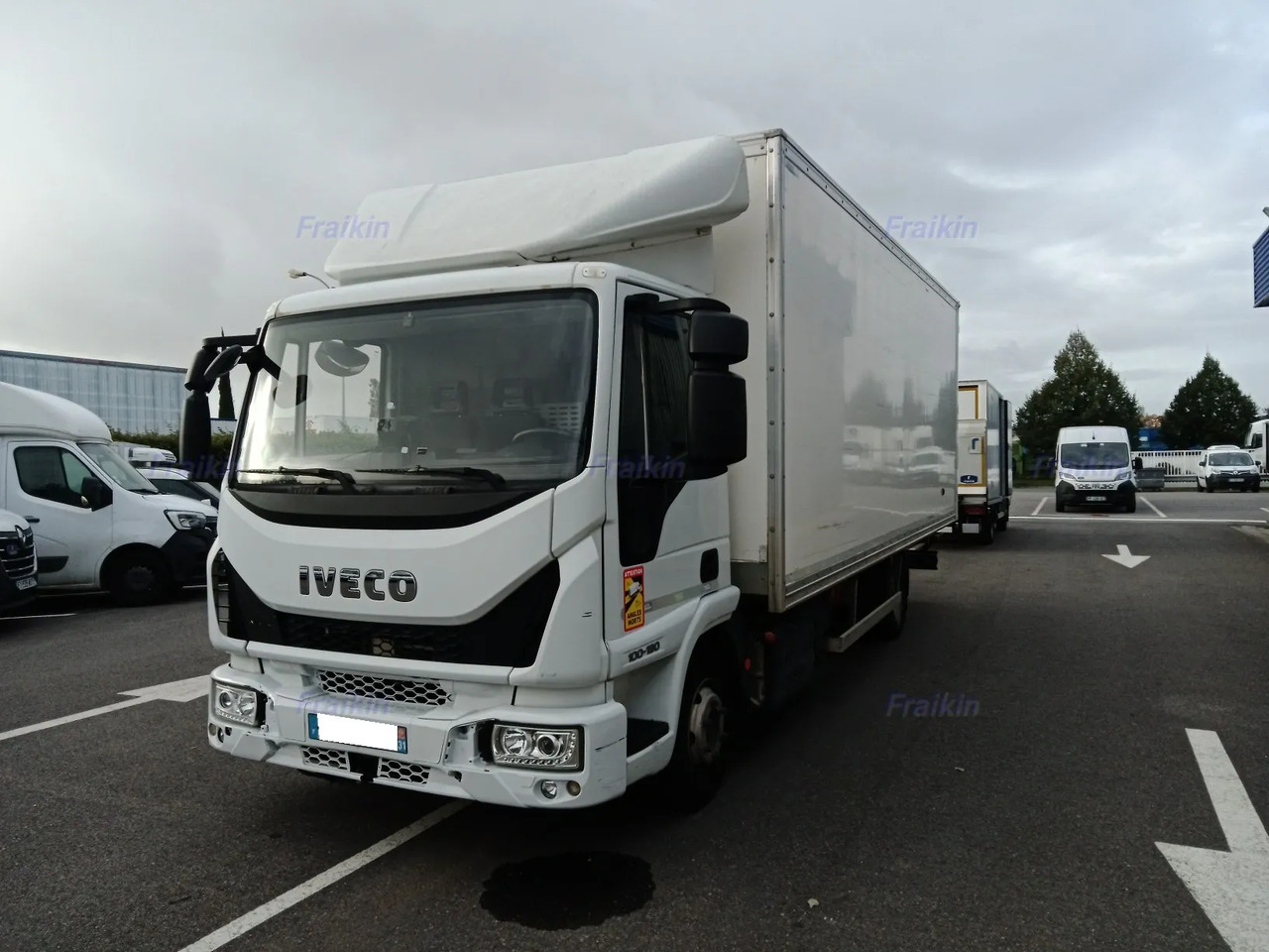 IVECO EUROCARGO 100E19P - Φορτηγό κόφα: φωτογραφία 2 IVECO EUROCARGO 100E19P - Φορτηγό κόφα: φωτογραφία 2