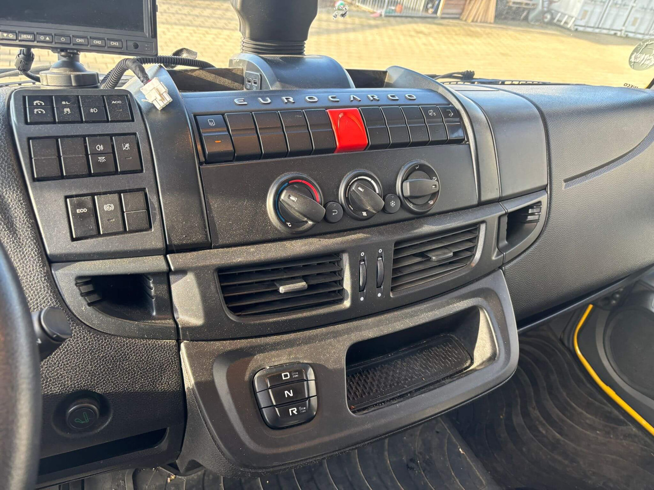 IVECO EUROCARGO 120E25P - Φορτηγό μουσαμάς: φωτογραφία 3 IVECO EUROCARGO 120E25P - Φορτηγό μουσαμάς: φωτογραφία 3