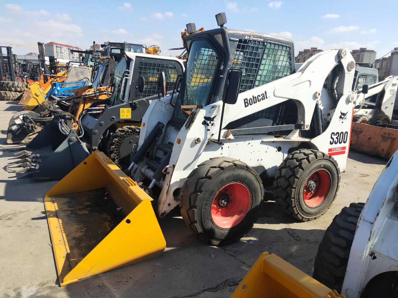 Bobcat S300 - Φορτωτής πλάγιας ολίσθησης: φωτογραφία 2 Bobcat S300 - Φορτωτής πλάγιας ολίσθησης: φωτογραφία 2