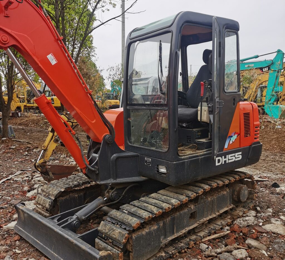 Doosan DH55 - Ερπυστριοφόρος εκσκαφέας: φωτογραφία 4 Doosan DH55 - Ερπυστριοφόρος εκσκαφέας: φωτογραφία 4