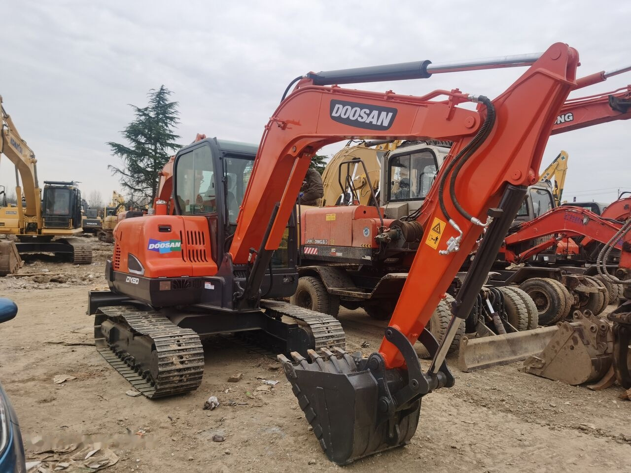 Doosan DX60 - Ερπυστριοφόρος εκσκαφέας: φωτογραφία 2 Doosan DX60 - Ερπυστριοφόρος εκσκαφέας: φωτογραφία 2