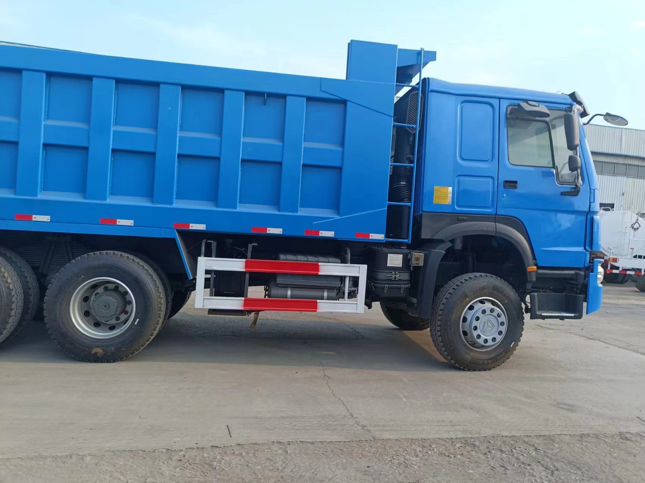 HOWO 371 6X4 - Φορτηγό ανατρεπόμενο: φωτογραφία 1 HOWO 371 6X4 - Φορτηγό ανατρεπόμενο: φωτογραφία 1