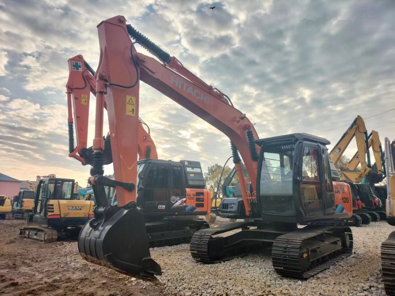 Hitachi ZX120 - Ερπυστριοφόρος εκσκαφέας: φωτογραφία 1 Hitachi ZX120 - Ερπυστριοφόρος εκσκαφέας: φωτογραφία 1