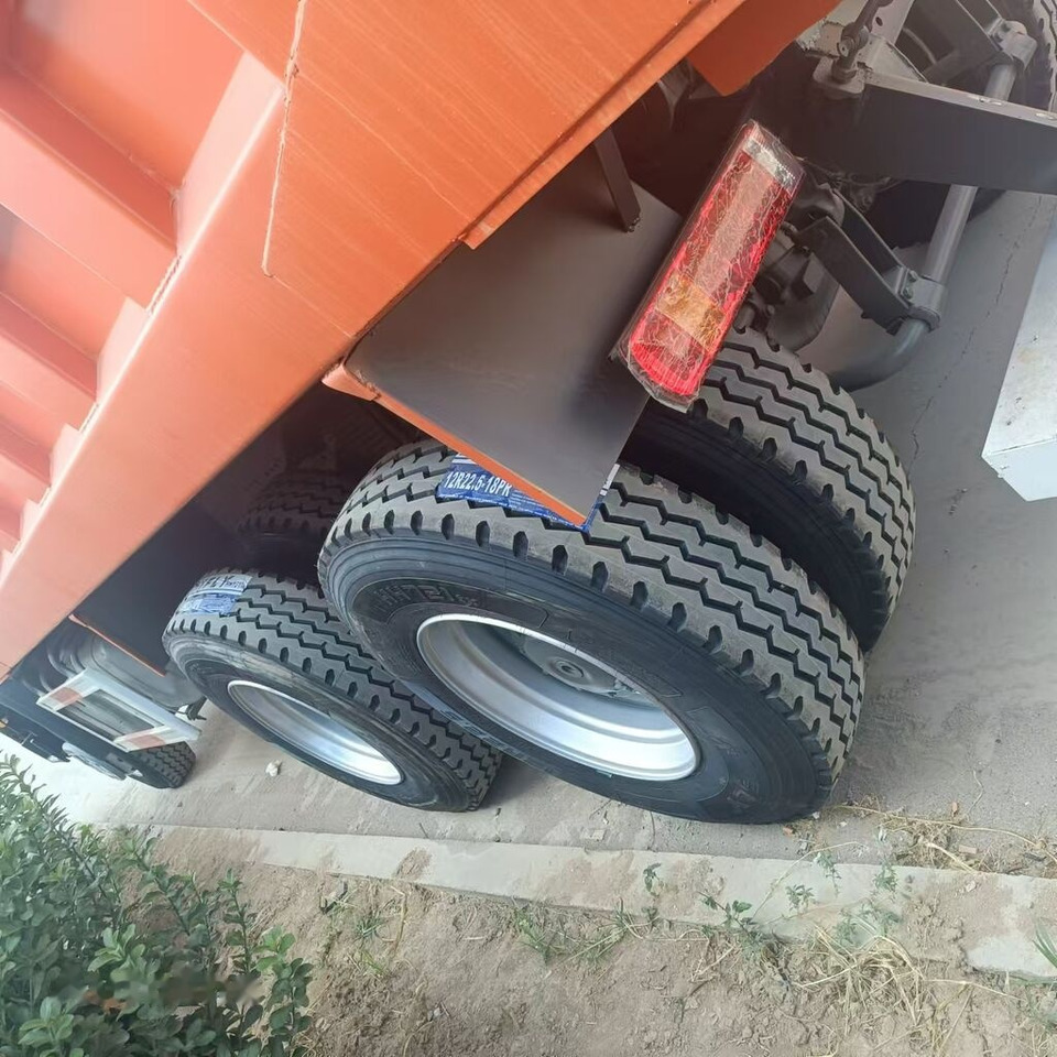Howo 371 6*4 new tires - Φορτηγό ανατρεπόμενο: φωτογραφία 4 Howo 371 6*4 new tires - Φορτηγό ανατρεπόμενο: φωτογραφία 4