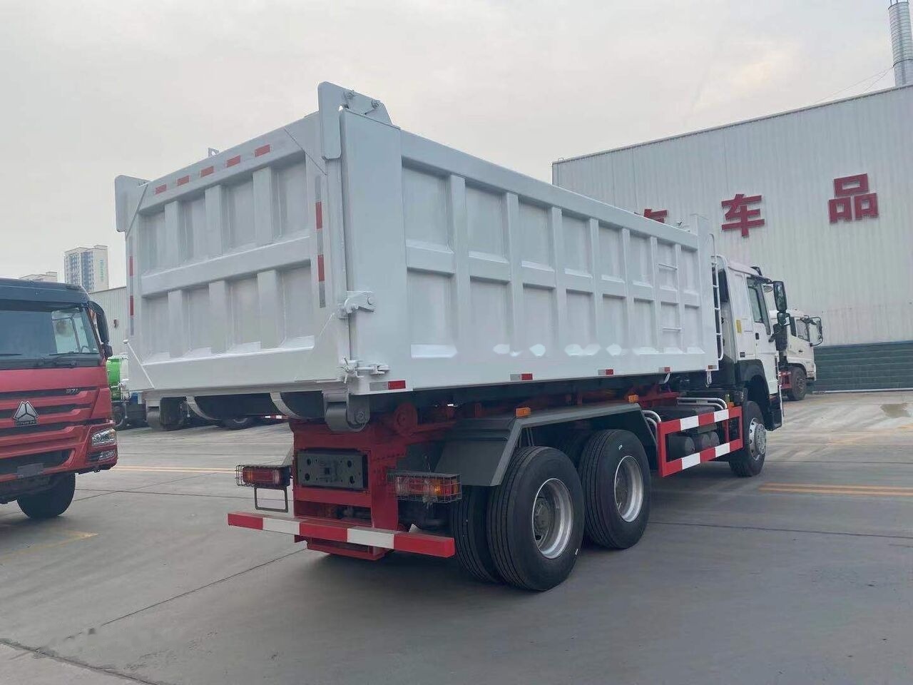 Howo 371 - Φορτηγό ανατρεπόμενο: φωτογραφία 3 Howo 371 - Φορτηγό ανατρεπόμενο: φωτογραφία 3