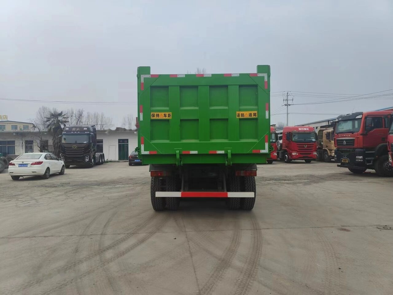 Howo G7W - Φορτηγό ανατρεπόμενο: φωτογραφία 4 Howo G7W - Φορτηγό ανατρεπόμενο: φωτογραφία 4