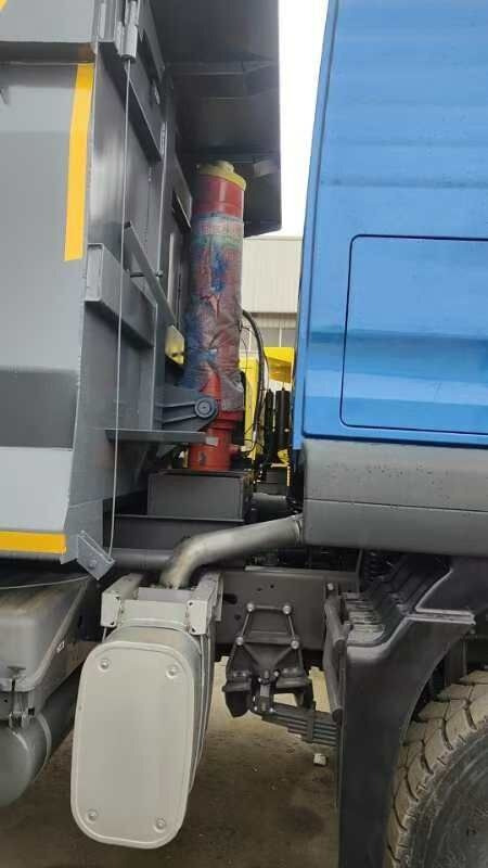 Howo TX 450 - Φορτηγό ανατρεπόμενο: φωτογραφία 4 Howo TX 450 - Φορτηγό ανατρεπόμενο: φωτογραφία 4