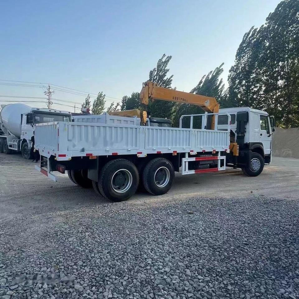 Howo crane 371 6tons - Φορτηγό ανατρεπόμενο, Φορτηγό με γερανό: φωτογραφία 1 Howo crane 371 6tons - Φορτηγό ανατρεπόμενο, Φορτηγό με γερανό: φωτογραφία 1