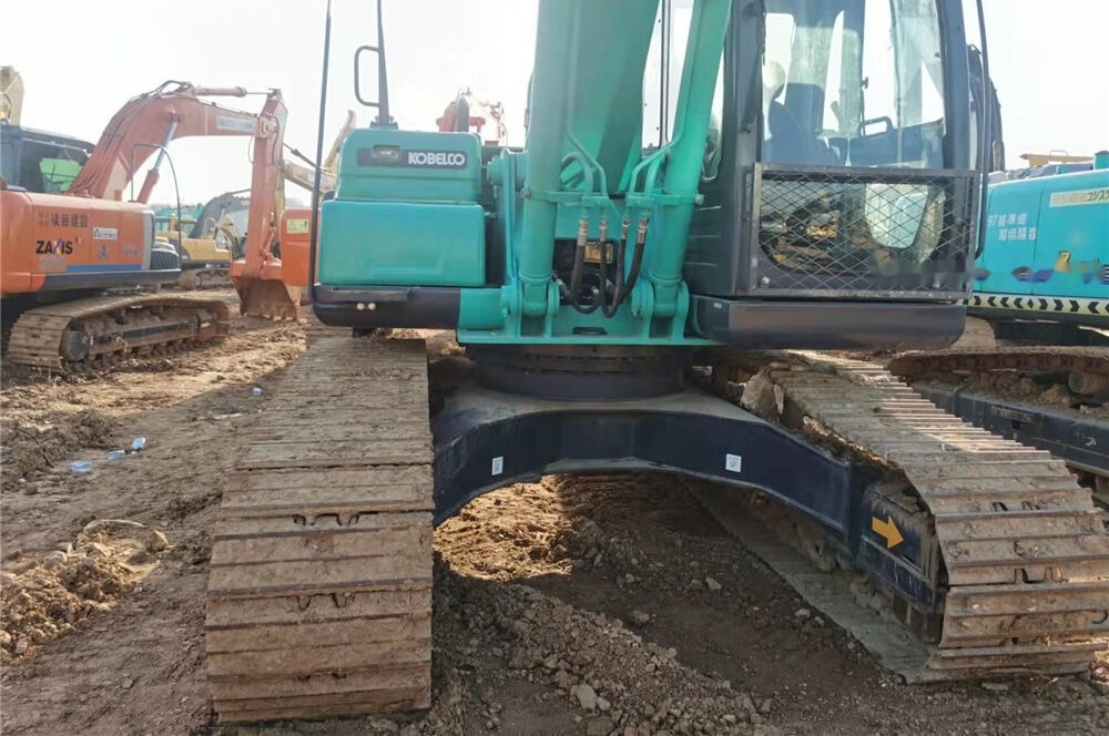 Kobelco SK200LC - Ερπυστριοφόρος εκσκαφέας: φωτογραφία 5 Kobelco SK200LC - Ερπυστριοφόρος εκσκαφέας: φωτογραφία 5