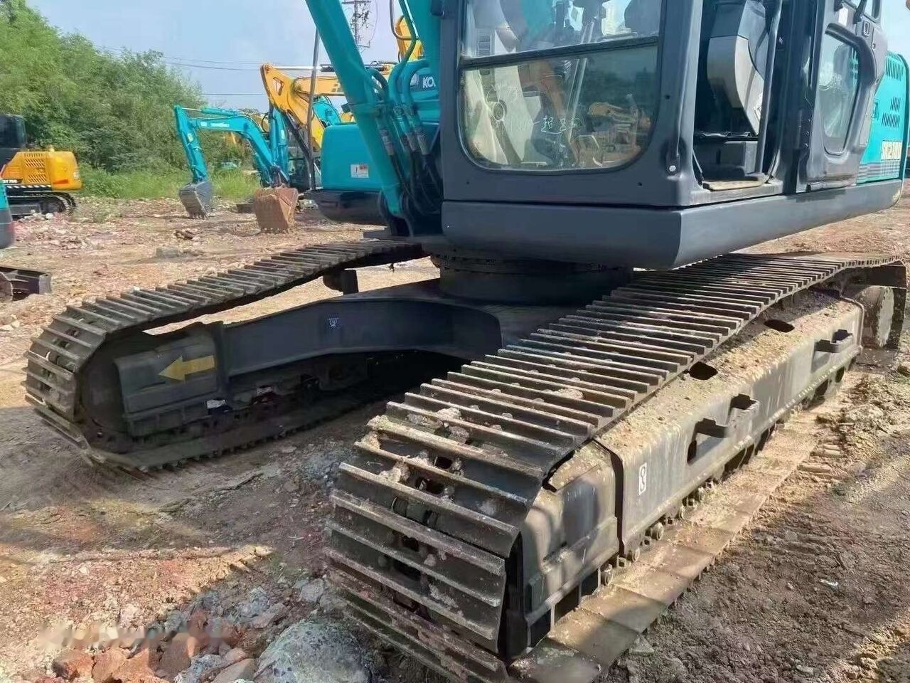 Kobelco SK210D - Ερπυστριοφόρος εκσκαφέας: φωτογραφία 4 Kobelco SK210D - Ερπυστριοφόρος εκσκαφέας: φωτογραφία 4