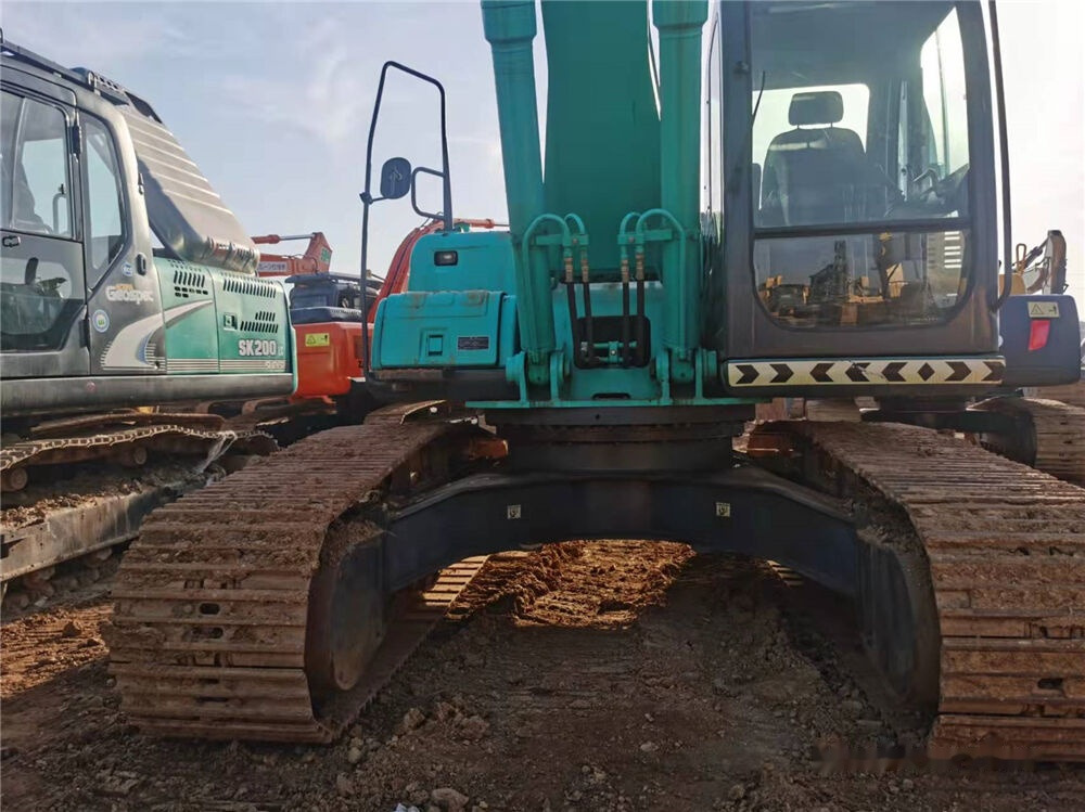 Kobelco SK210LC - Ερπυστριοφόρος εκσκαφέας: φωτογραφία 2 Kobelco SK210LC - Ερπυστριοφόρος εκσκαφέας: φωτογραφία 2