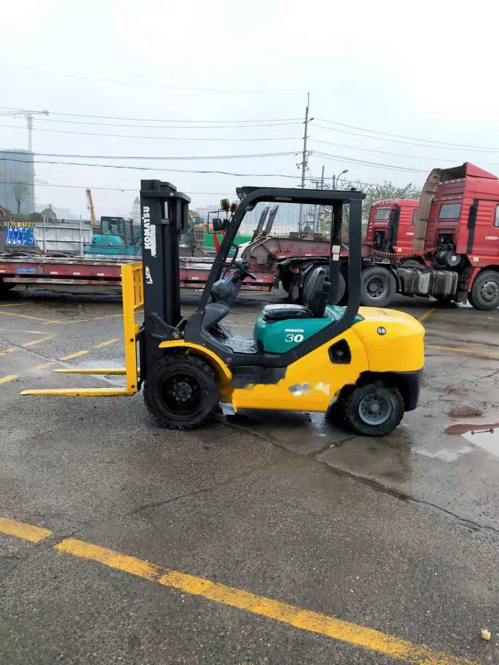 Komatsu FD30 - Πετρελαιοκίνητο περονοφόρο: φωτογραφία 3 Komatsu FD30 - Πετρελαιοκίνητο περονοφόρο: φωτογραφία 3