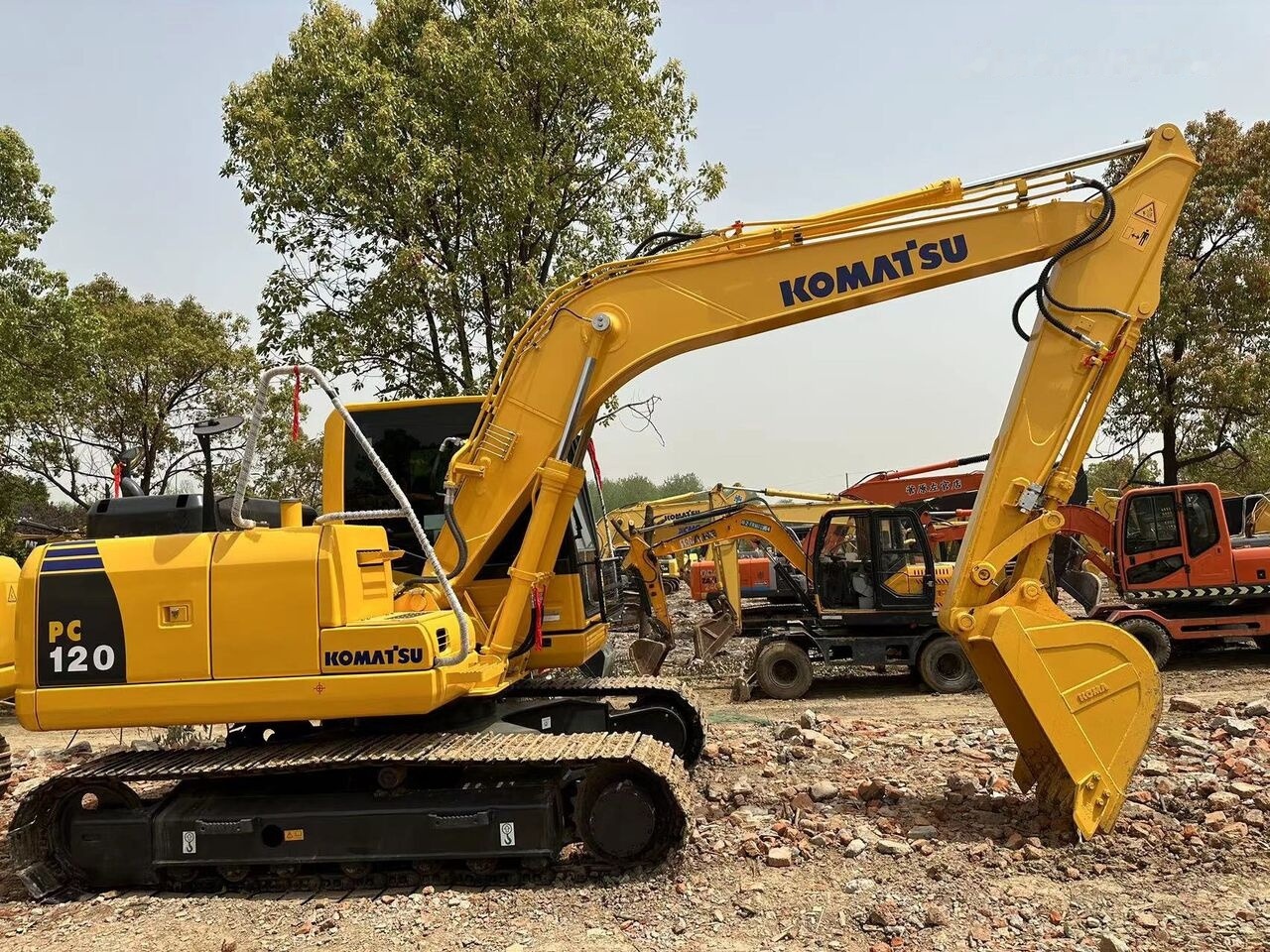 Komatsu PC120-8 - Ερπυστριοφόρος εκσκαφέας: φωτογραφία 2 Komatsu PC120-8 - Ερπυστριοφόρος εκσκαφέας: φωτογραφία 2