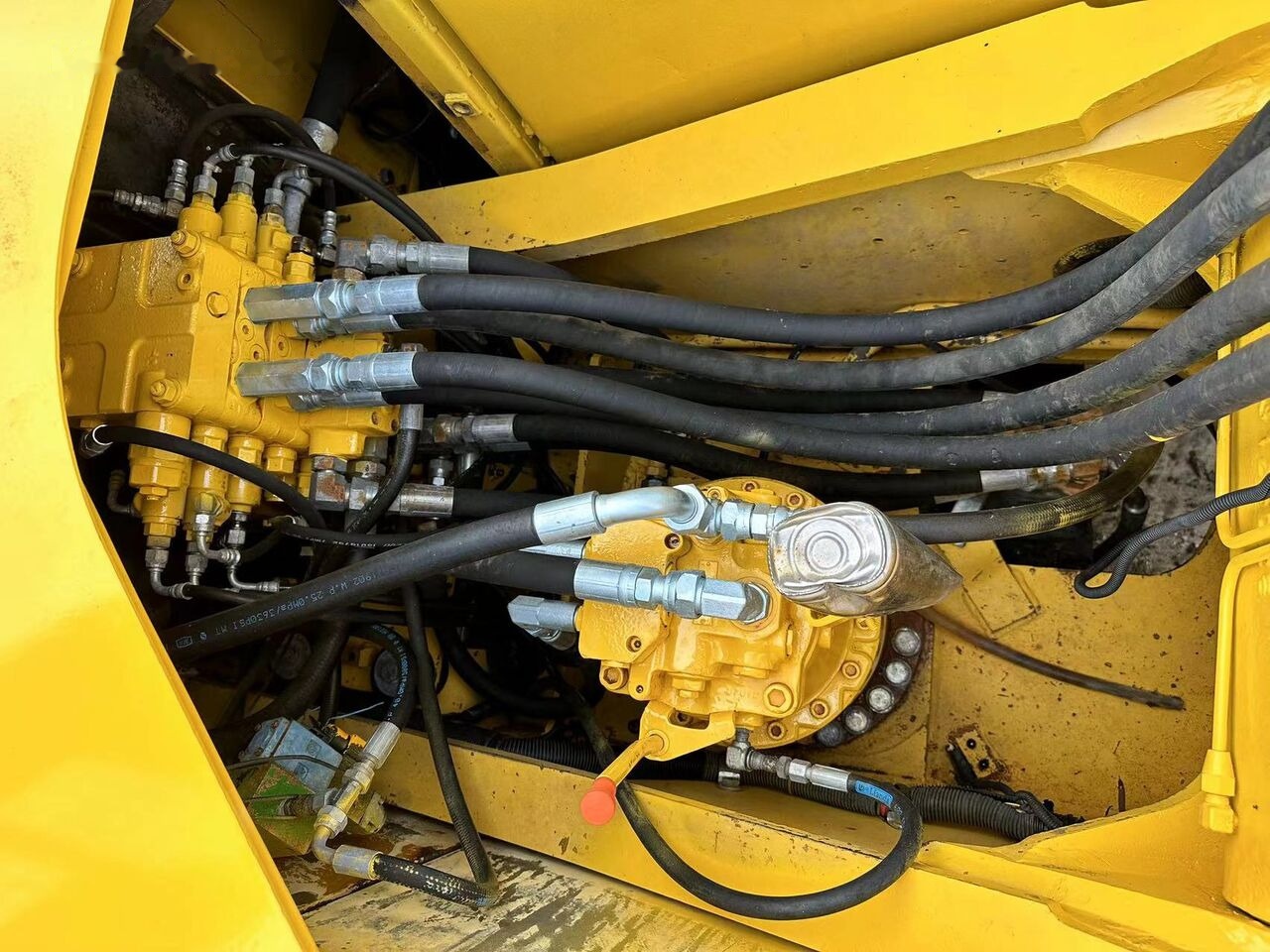 Komatsu PC160 - Ερπυστριοφόρος εκσκαφέας: φωτογραφία 1 Komatsu PC160 - Ερπυστριοφόρος εκσκαφέας: φωτογραφία 1