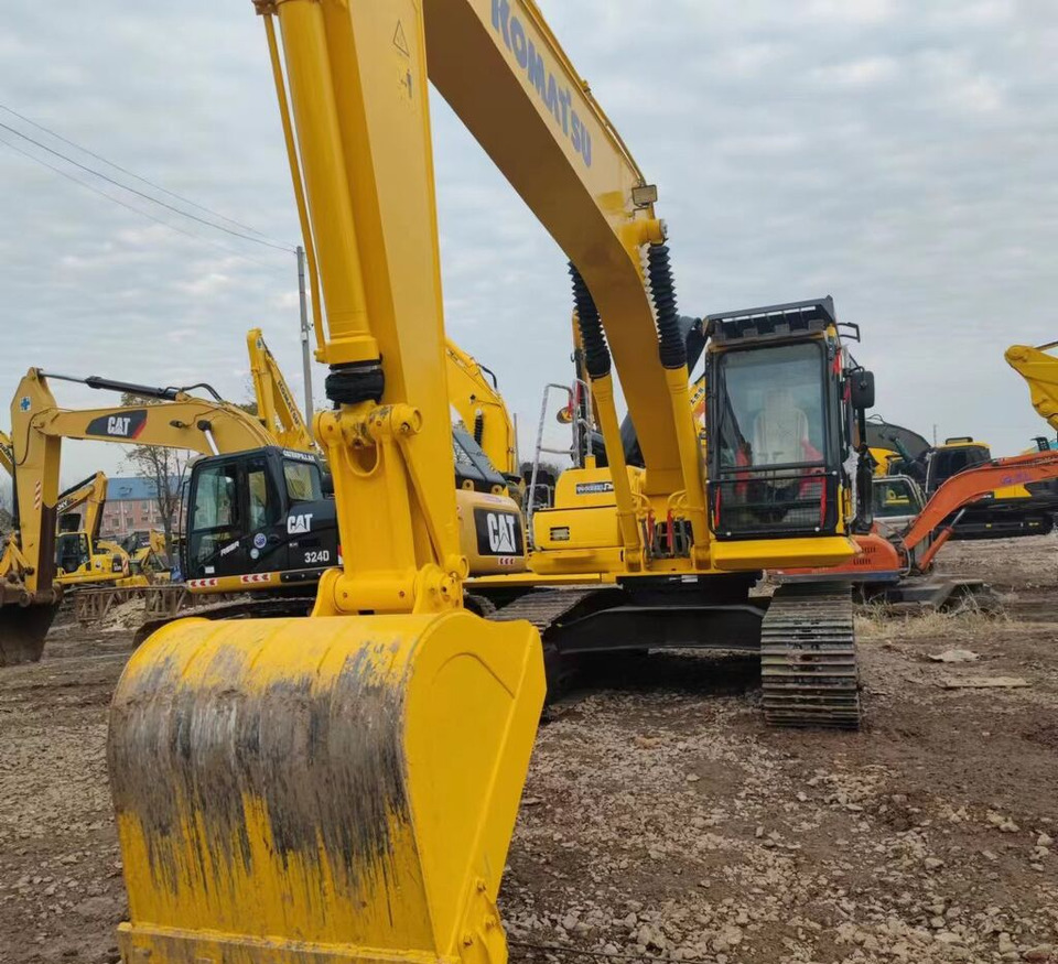 Komatsu PC200-8 - Ερπυστριοφόρος εκσκαφέας: φωτογραφία 2 Komatsu PC200-8 - Ερπυστριοφόρος εκσκαφέας: φωτογραφία 2