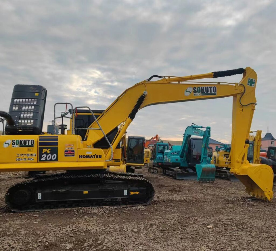 Komatsu PC200-8 - Ερπυστριοφόρος εκσκαφέας: φωτογραφία 3 Komatsu PC200-8 - Ερπυστριοφόρος εκσκαφέας: φωτογραφία 3