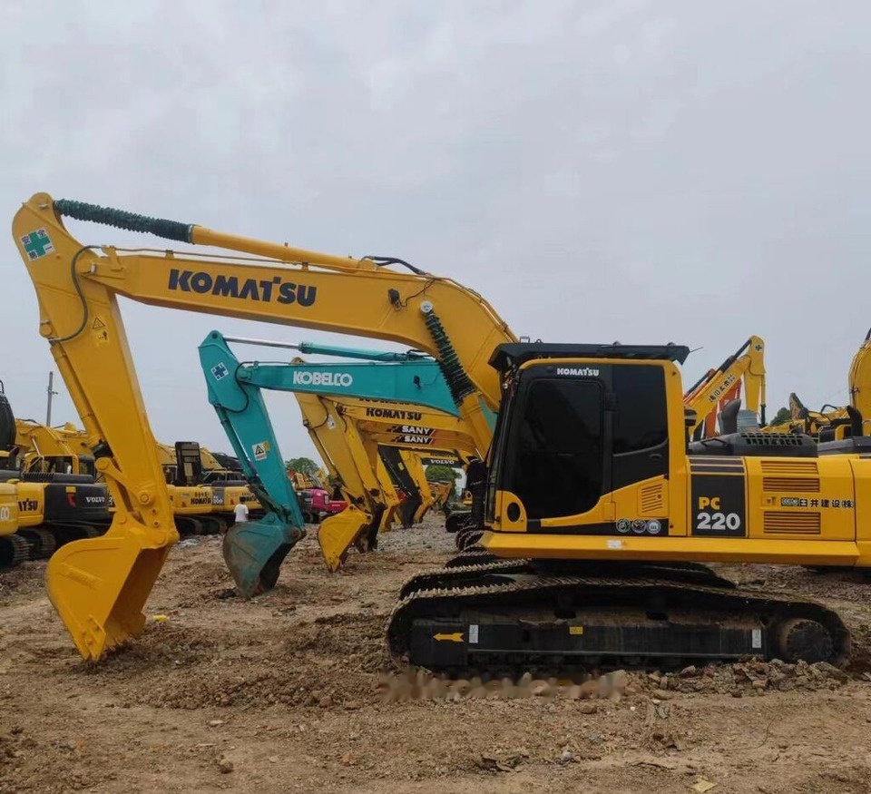 Komatsu PC220-8 - Ερπυστριοφόρος εκσκαφέας: φωτογραφία 3 Komatsu PC220-8 - Ερπυστριοφόρος εκσκαφέας: φωτογραφία 3