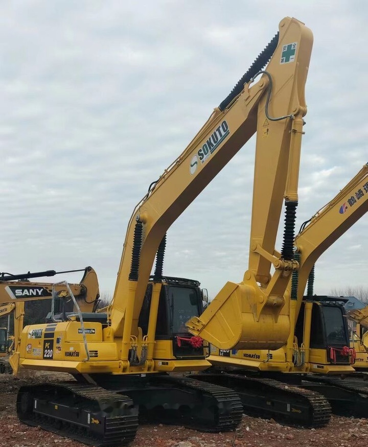 Komatsu PC220-8 - Ερπυστριοφόρος εκσκαφέας: φωτογραφία 4 Komatsu PC220-8 - Ερπυστριοφόρος εκσκαφέας: φωτογραφία 4