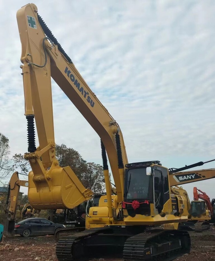 Komatsu PC220-8 - Ερπυστριοφόρος εκσκαφέας: φωτογραφία 1 Komatsu PC220-8 - Ερπυστριοφόρος εκσκαφέας: φωτογραφία 1
