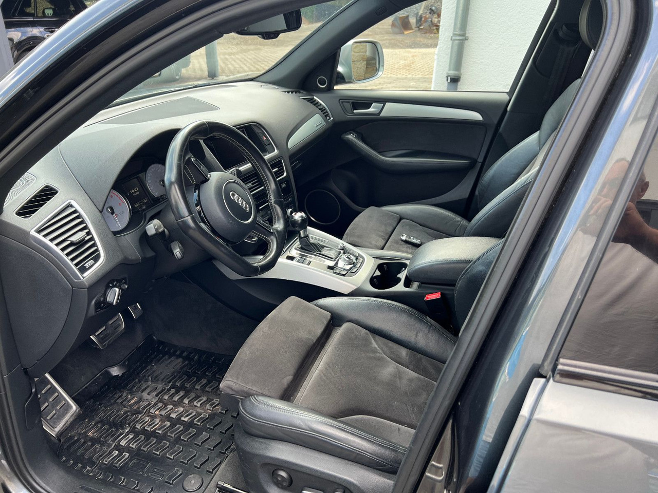Audi SQ5 3.0 TDI quattro - SUV: φωτογραφία 2 Audi SQ5 3.0 TDI quattro - SUV: φωτογραφία 2