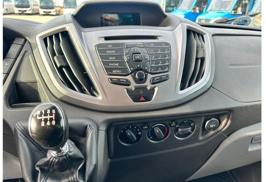 Μικρό λεωφορείο, Επιβατικό βαν Ford Transit: φωτογραφία 12