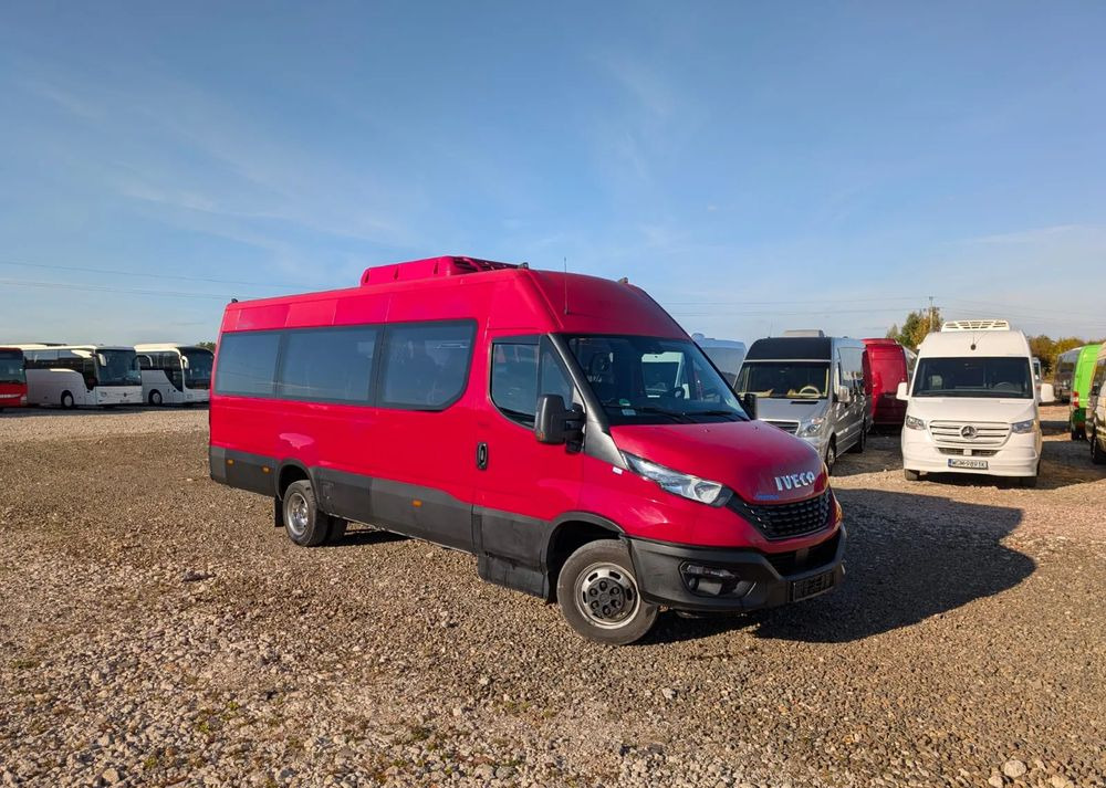 Iveco Daily - Μικρό λεωφορείο, Επιβατικό βαν: φωτογραφία 1 Iveco Daily - Μικρό λεωφορείο, Επιβατικό βαν: φωτογραφία 1
