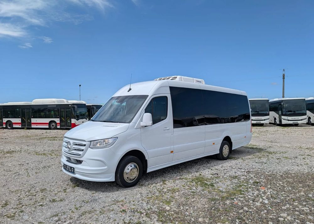 Μικρό λεωφορείο, Επιβατικό βαν Mercedes-Benz Sprinter 517: φωτογραφία 10
