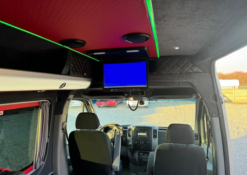 Μικρό λεωφορείο, Επιβατικό βαν Mercedes-Benz Sprinter: φωτογραφία 17