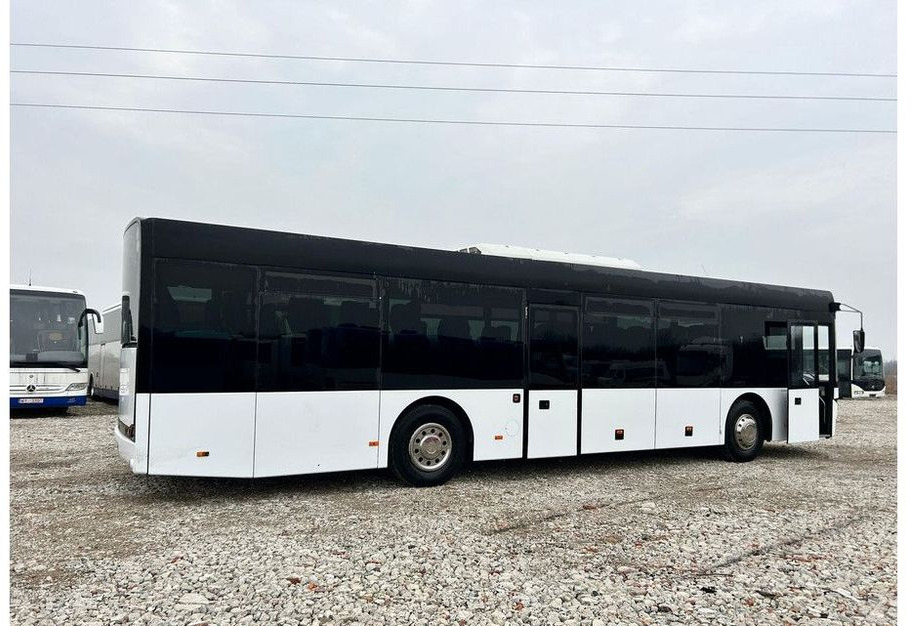 Solaris InterUrbino - Προαστιακό λεωφορείο: φωτογραφία 5 Solaris InterUrbino - Προαστιακό λεωφορείο: φωτογραφία 5