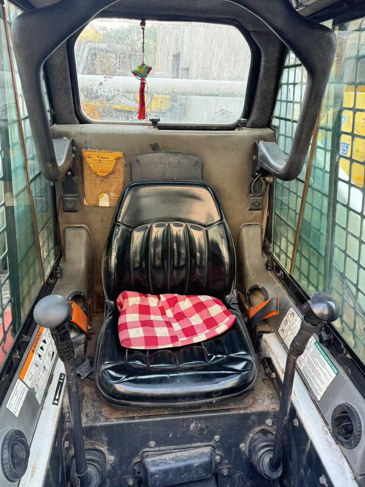 BOBCAT S185 - Φορτωτής πλάγιας ολίσθησης: φωτογραφία 4 BOBCAT S185 - Φορτωτής πλάγιας ολίσθησης: φωτογραφία 4