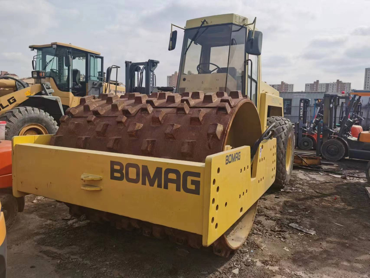 BOMAG BW217D-2 - Οδοστρωτήρες: φωτογραφία 4 BOMAG BW217D-2 - Οδοστρωτήρες: φωτογραφία 4
