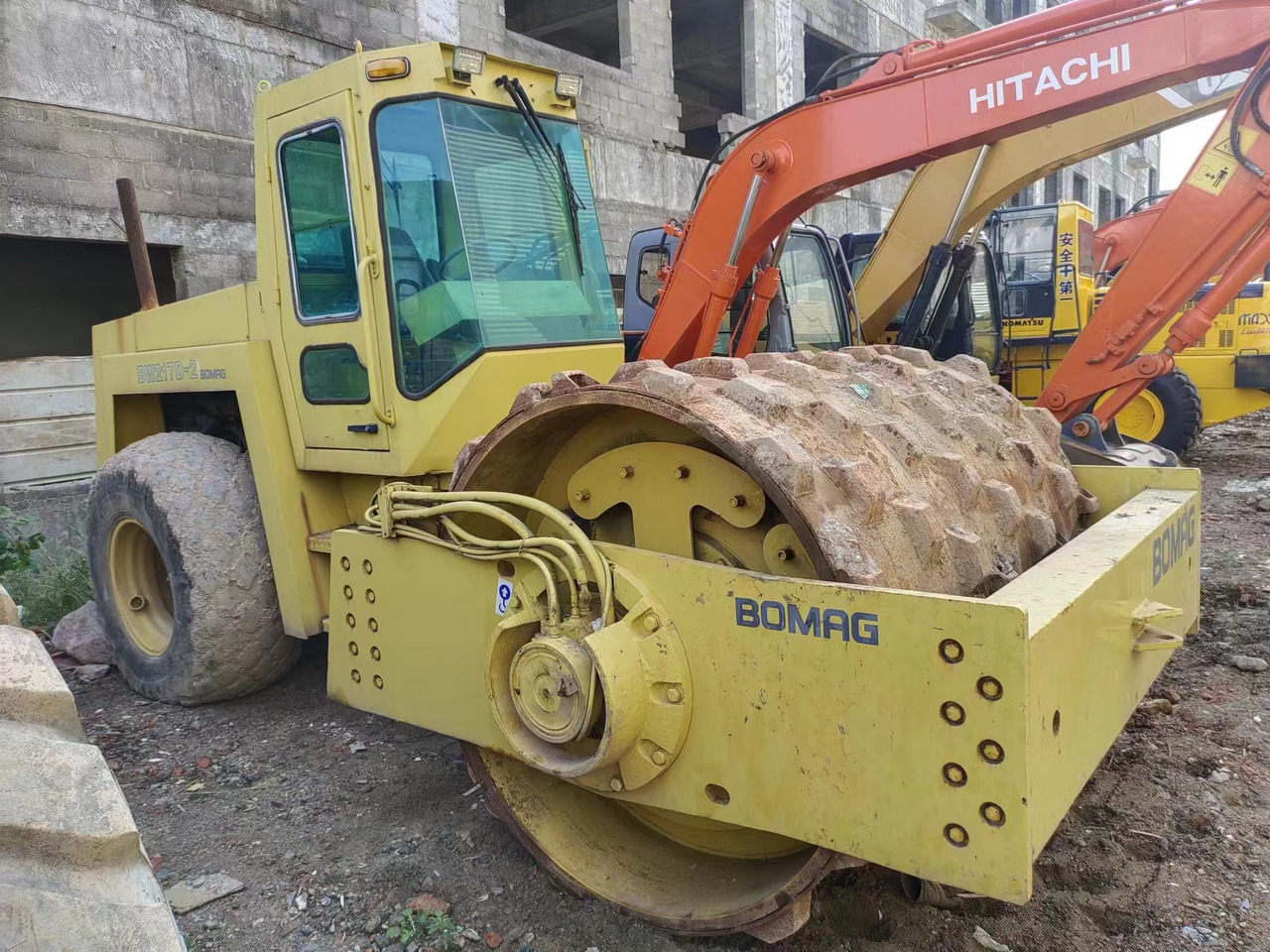 BOMAG BW217D - Οδοστρωτήρες: φωτογραφία 1 BOMAG BW217D - Οδοστρωτήρες: φωτογραφία 1