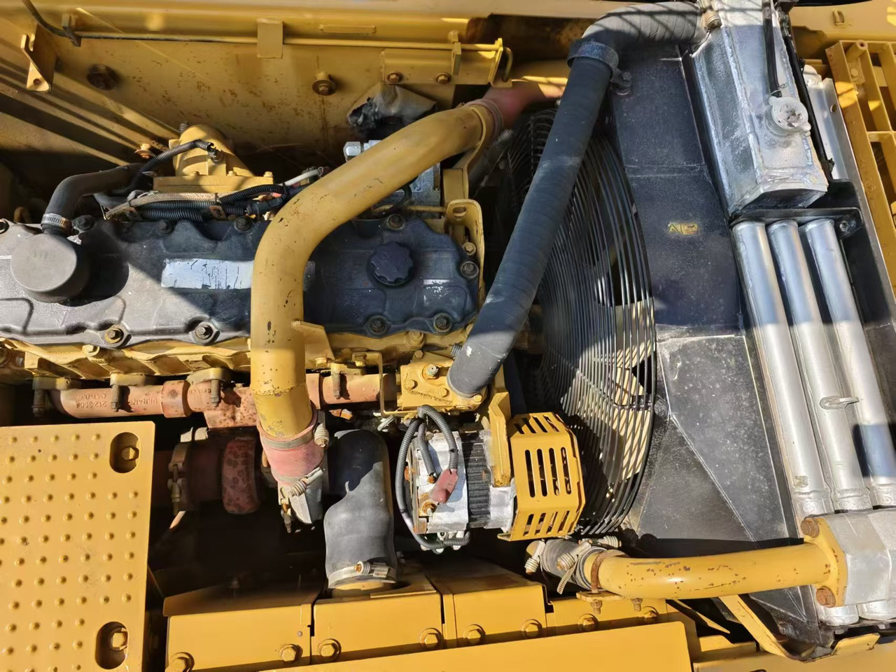 CAT 330D2 - Ερπυστριοφόρος εκσκαφέας: φωτογραφία 5 CAT 330D2 - Ερπυστριοφόρος εκσκαφέας: φωτογραφία 5