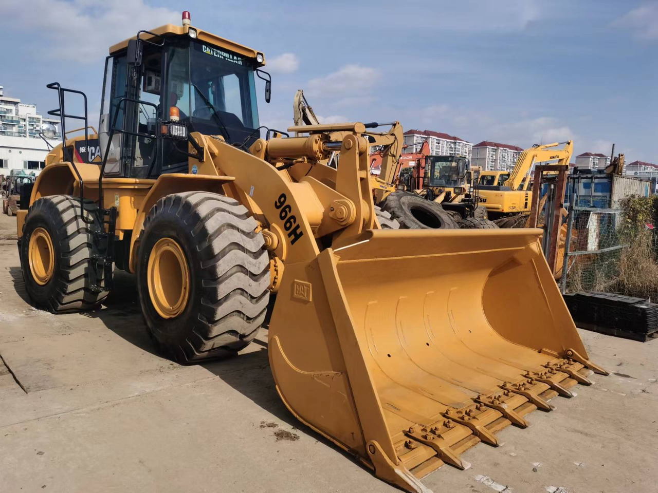 CAT 966H - Ελαστιχοφόρος φορτωτής: φωτογραφία 1 CAT 966H - Ελαστιχοφόρος φορτωτής: φωτογραφία 1