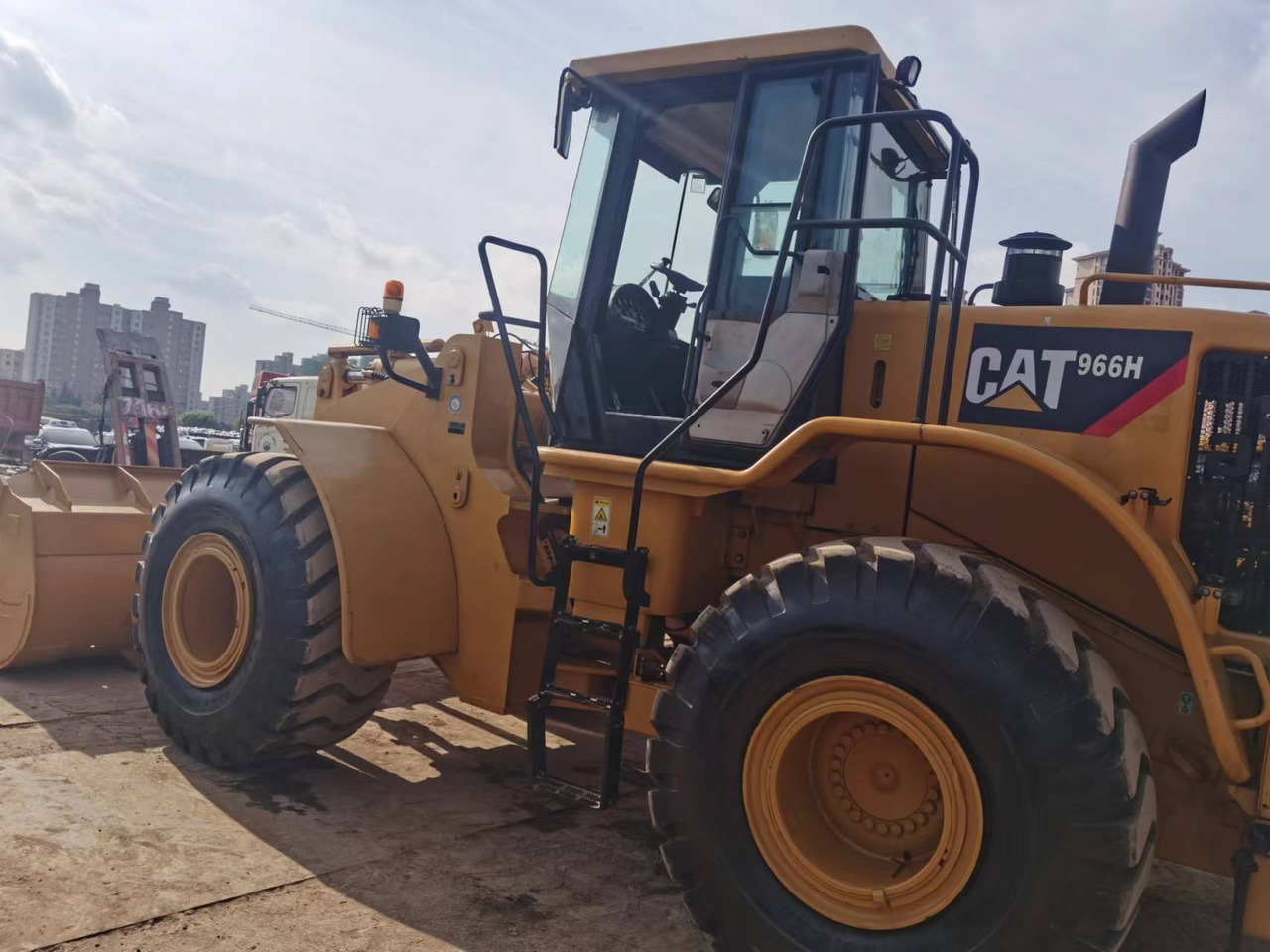 CAT 966H - Ελαστιχοφόρος φορτωτής: φωτογραφία 3 CAT 966H - Ελαστιχοφόρος φορτωτής: φωτογραφία 3