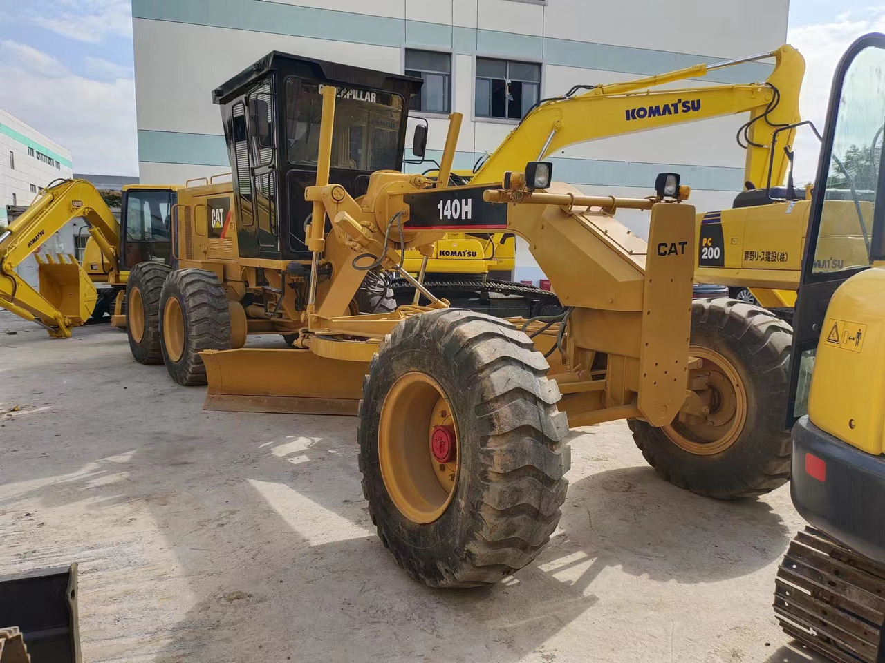 CATERPILLAR 140H - Γκρέιντερ: φωτογραφία 1 CATERPILLAR 140H - Γκρέιντερ: φωτογραφία 1
