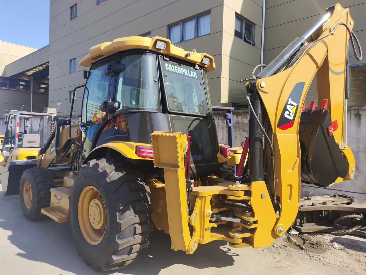CATERPILLAR 420F - Φορτωτής εκσκαφέας: φωτογραφία 5 CATERPILLAR 420F - Φορτωτής εκσκαφέας: φωτογραφία 5