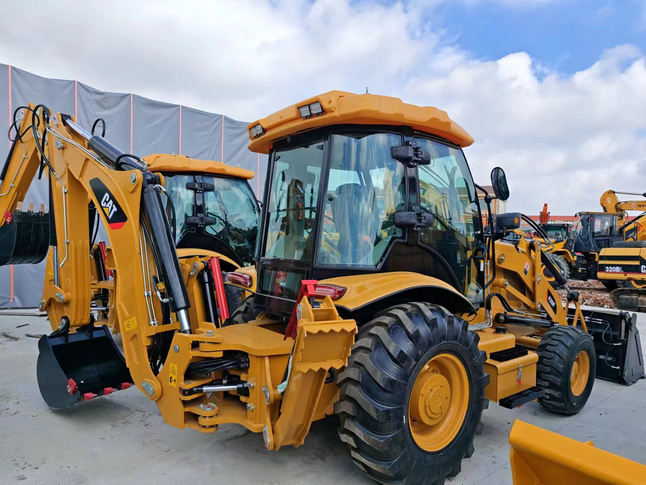CATERPILLAR 420F - Φορτωτής εκσκαφέας: φωτογραφία 2 CATERPILLAR 420F - Φορτωτής εκσκαφέας: φωτογραφία 2